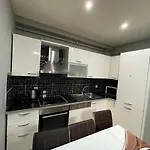 Lejlighed Modern Comfort Steps From Taksim