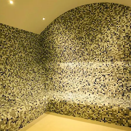 Apartment Modern Comfort Steps From Taksim