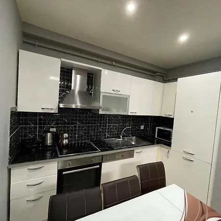 Apartment Modern Comfort Steps From Taksim