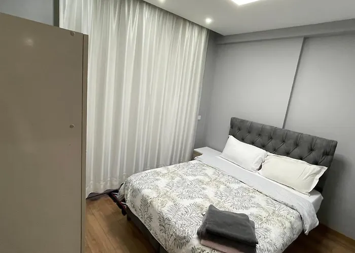 Modern Comfort Steps From Taksim Apartment *