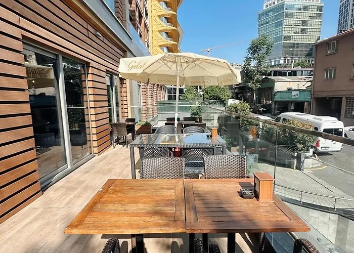 Apartment Modern Comfort Steps From Taksim *